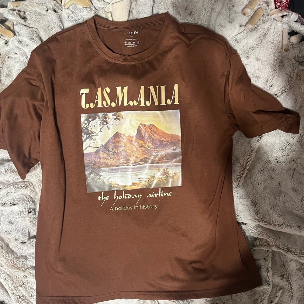 CUTE GRAPHIC T-SHIRT